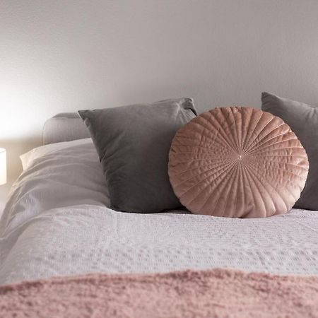 Lovely City Town House With Free Parking Sleeps 2 To 6 Guests Йорк Екстер'єр фото