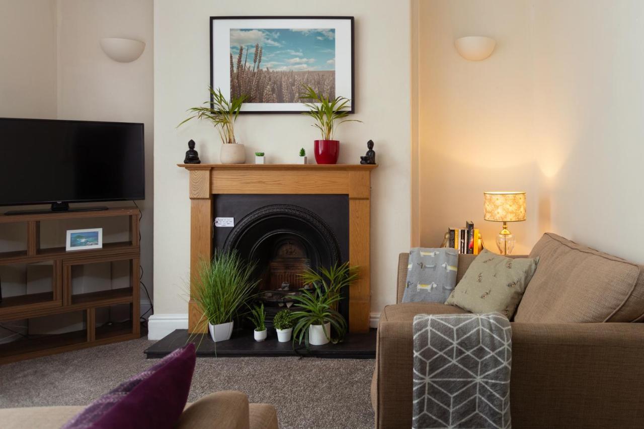 Lovely City Town House With Free Parking Sleeps 2 To 6 Guests Йорк Екстер'єр фото
