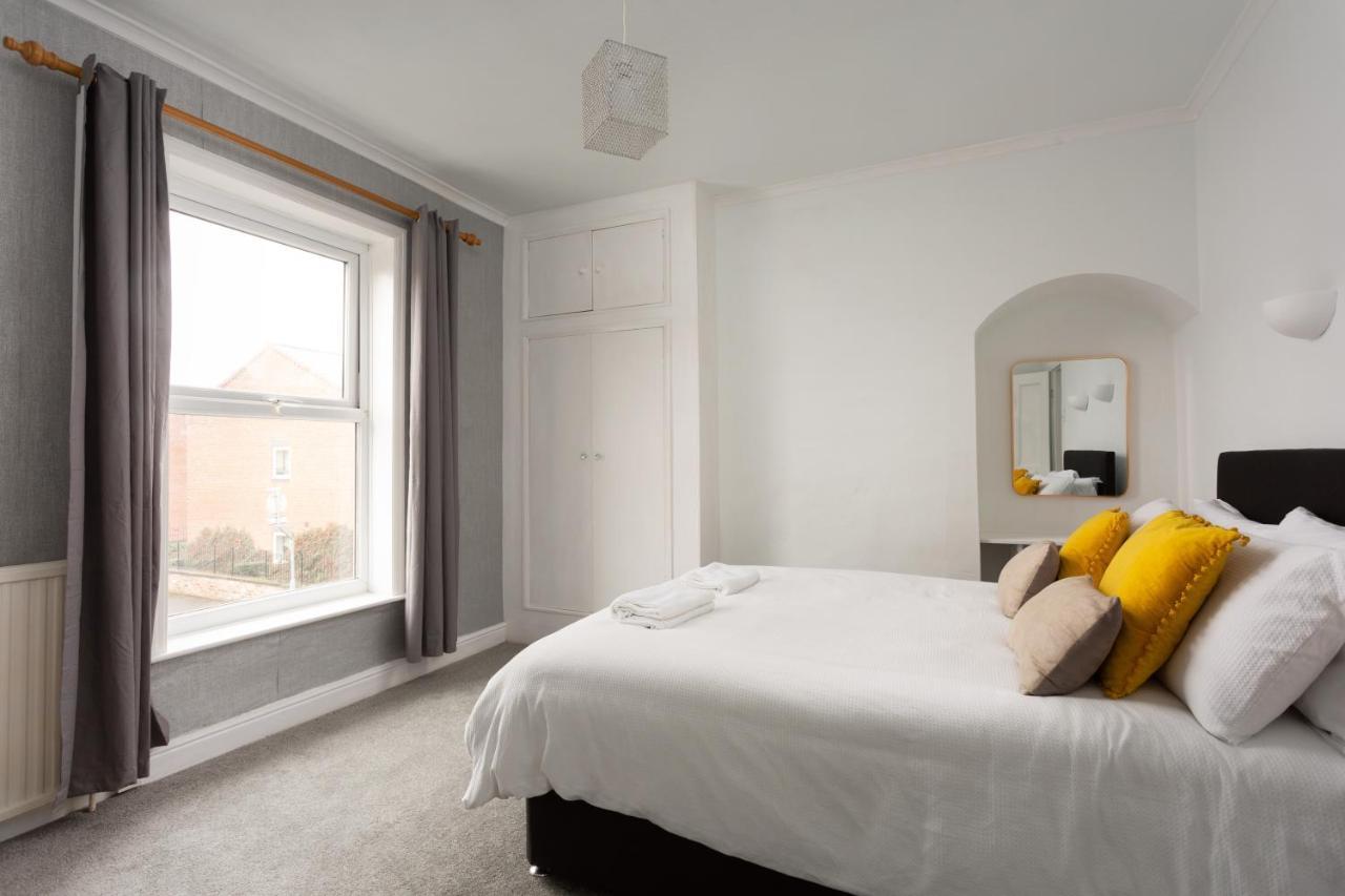 Lovely City Town House With Free Parking Sleeps 2 To 6 Guests Йорк Екстер'єр фото
