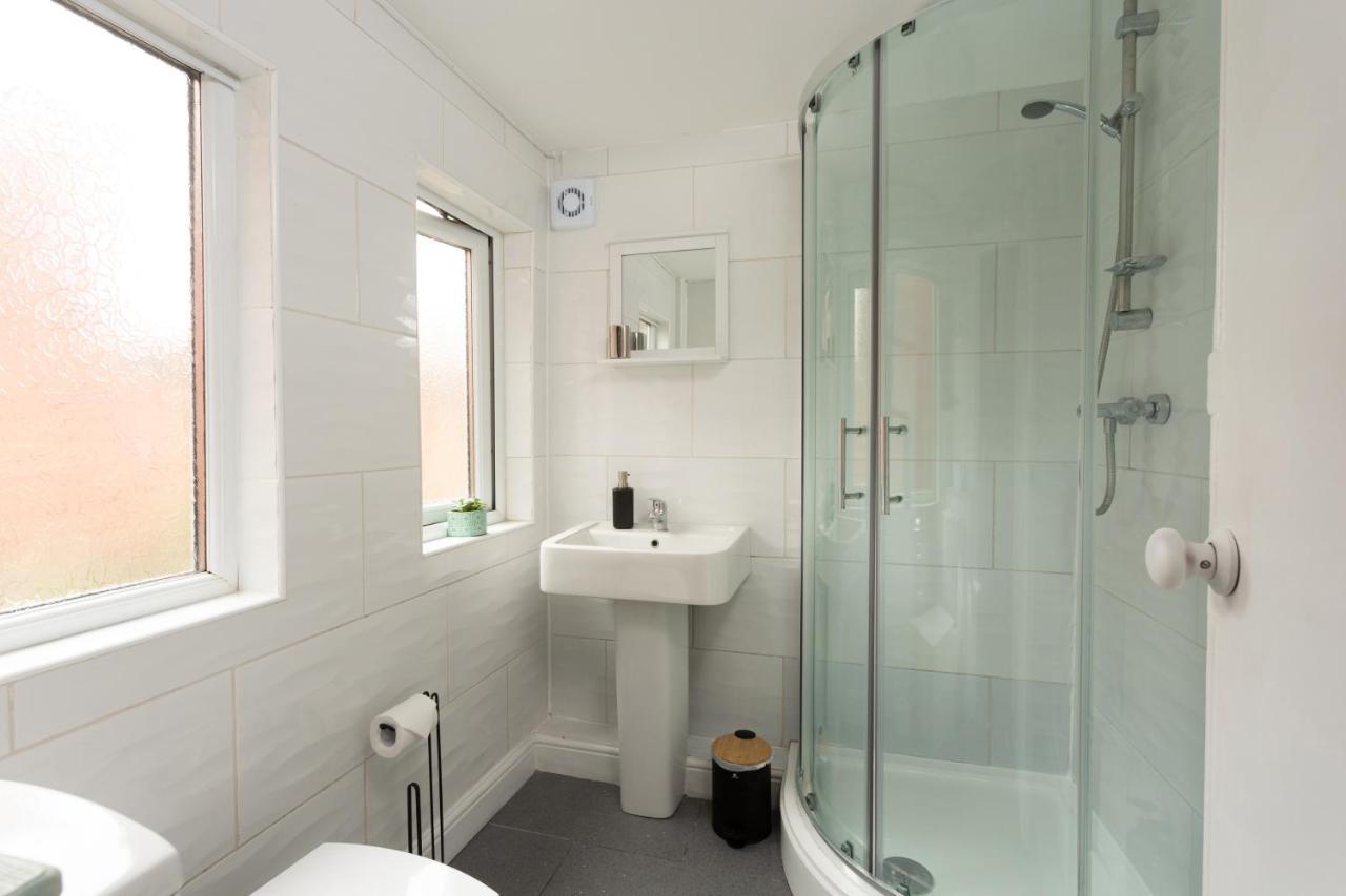 Lovely City Town House With Free Parking Sleeps 2 To 6 Guests Йорк Екстер'єр фото